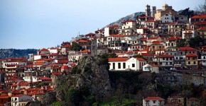 Arachova, vicino Delfi, sui Monti del Parnaso.