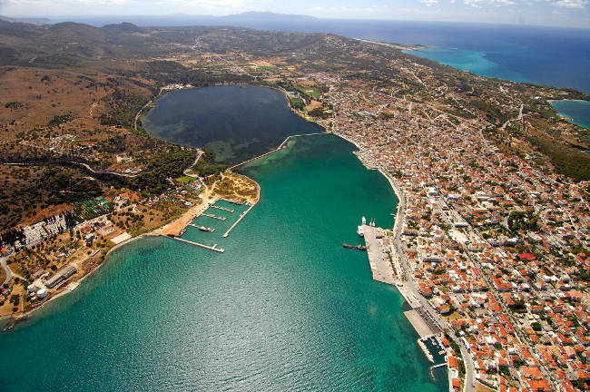 Argostoli, il capoluogo dell'isola di Cefalonia.