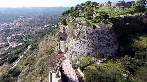 Il Castello di San Giorgio che dominava l'isola di Cefalonia.