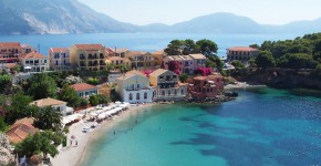 Cefalonia, la baia di Assos.