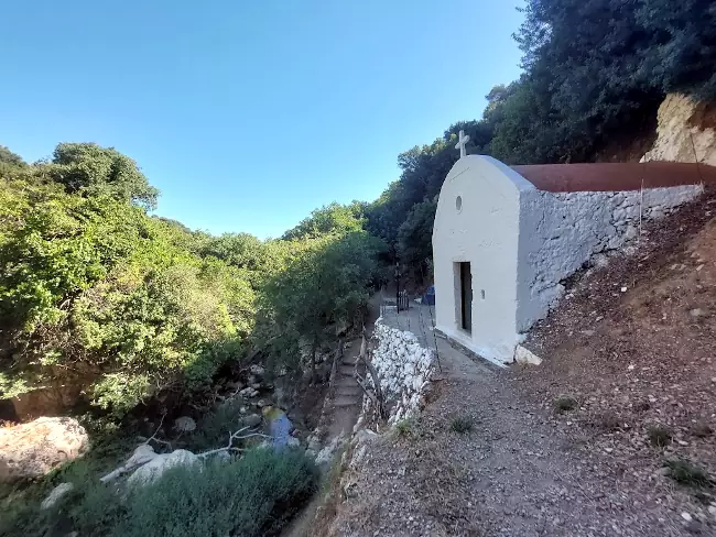 Una chiesetta da vedere durante le escursioni nella Gola di Mili.