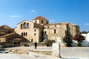 La chiesa bizantina di Panagia Ekatontapiliani a Palikia.