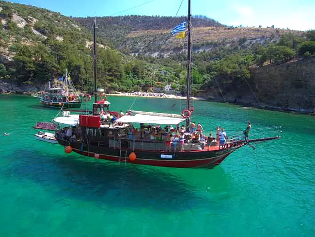 Una gita in barca a Thassos è un'esperienza molto belle da fare.