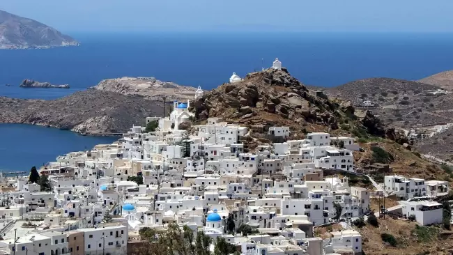 La bellissima Chora dell'isola greca di Ios.