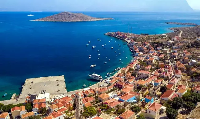 Halki è la più piccola isola greca abitata del Dodecaneso.