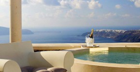 Vista dal Rocabella di Santorini.