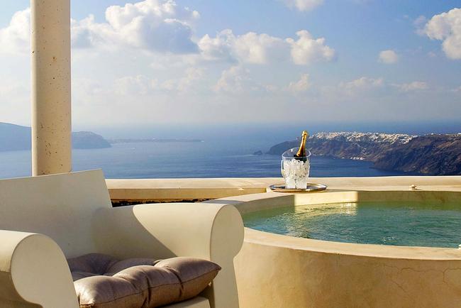 Vista dal Rocabella di Santorini.