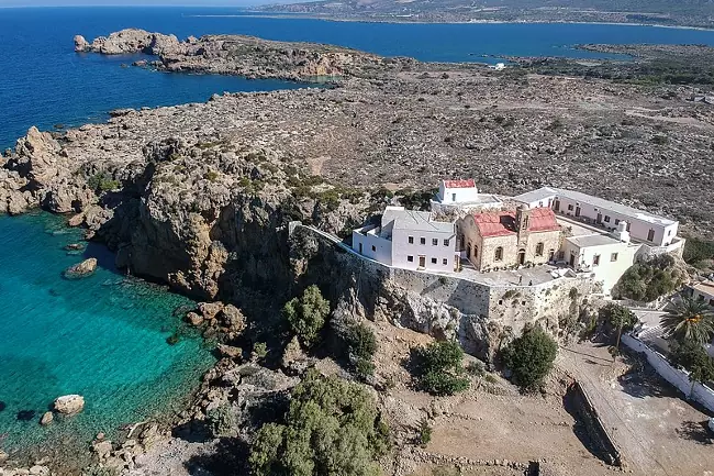 Il monastero bizantino di Chrisoskalitissa sulla costa nord di Elafonissi.