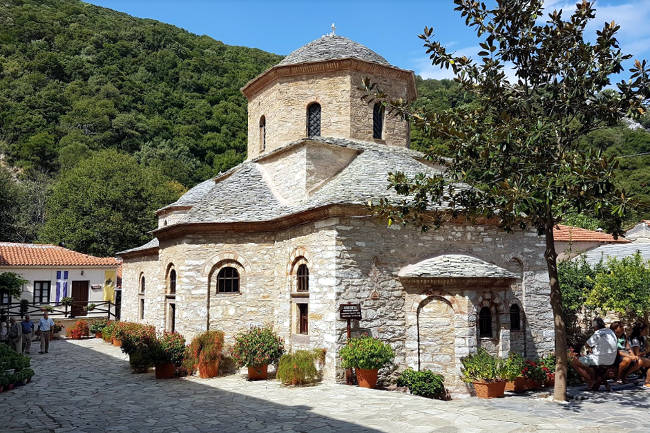 Lo splendido monastero ortodosso di Evangelistria, nel nord di Skiathos.