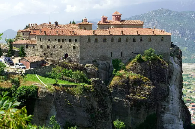 Il monastero di Agios Stefanos tra le Meteore greche.