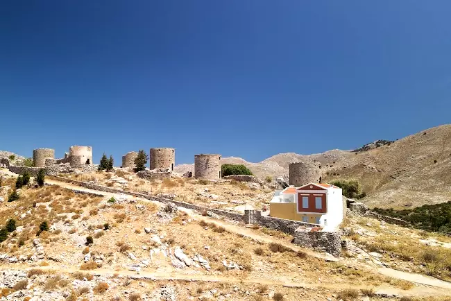 Mulini a vento tradizionali di Symi.