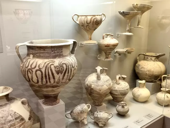 Reperti del Museo archeologico di Karpathos a Pigadia.