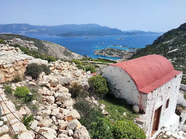 La vista dal forte di Paleokastro sull'isola greca di Kastellorizo.