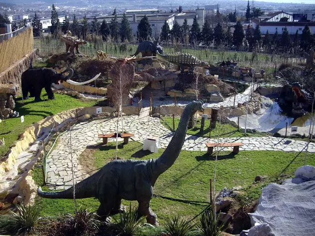Il Parco dei Dinosauri di Salonicco è la più grande esposizione a grandezza naturale in Europa.