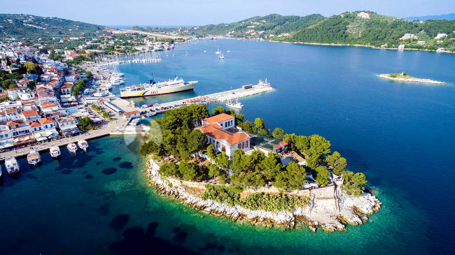 La meravigliosa penisola di Bourtzi sull'isola greca di Skiathos.