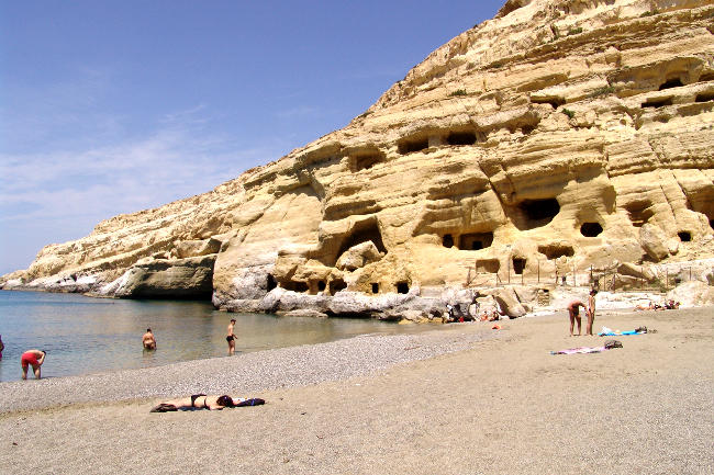 Spiaggia di Matala a Creta.