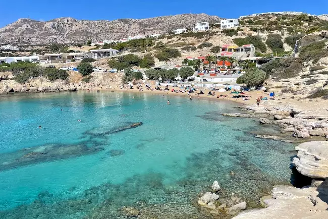 La bella spiaggia di Mikri Amopi, una delle tante sull'isola di Karpathos.