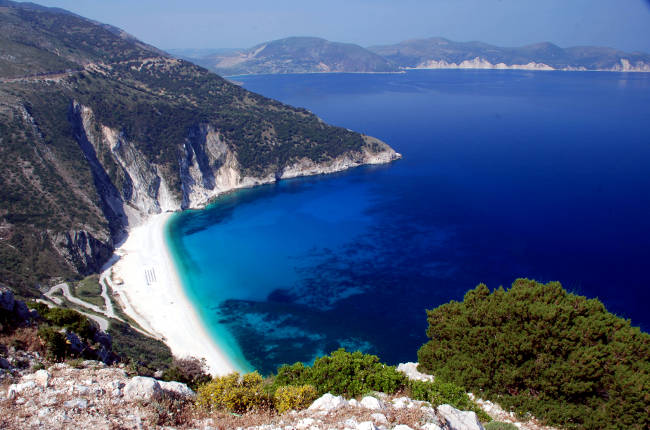 La spiaggia di Myrtos, la più bella di Cefalonia.