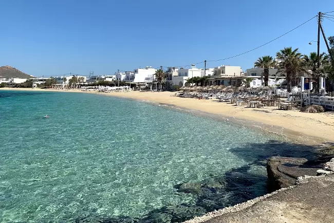 La spiaggia di Agia Anna sull'isola greca di Naxos è davvero paradisiaca.