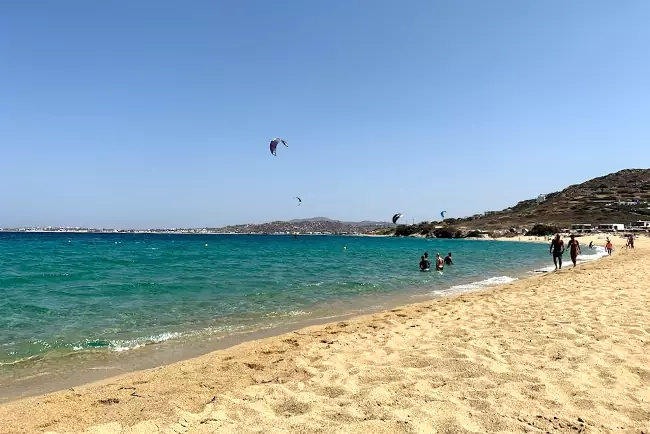 La parte settentrionale della spiaggia di Mikri Vigla.