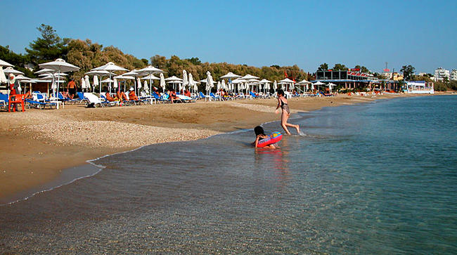 La spiaggia di Voula ad Atene.