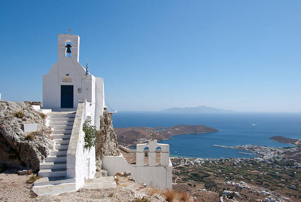 Vista di Chora a Serifos, in Grecia.